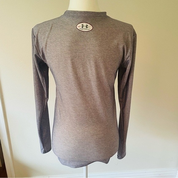 Under Armour Gray Top Shirt Women Size S Perfect for Ski, Sun, Pool, Hiking - Picture 5 of 8